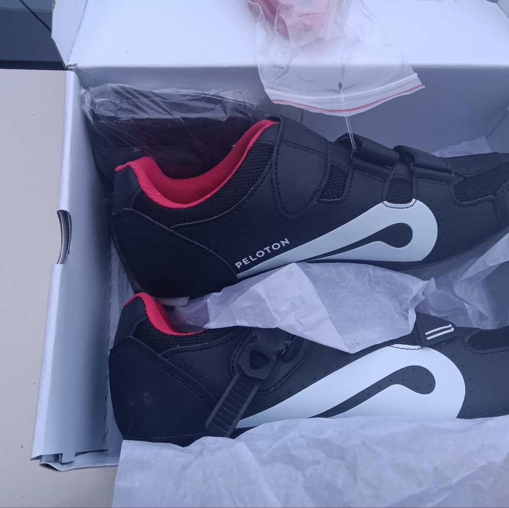 Cycling shoes